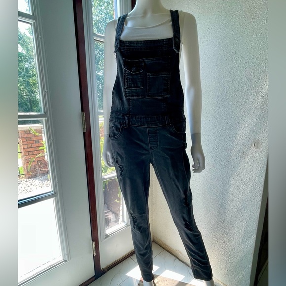 Almost Famous Distressed Overalls - Picture 2 of 13